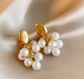 Grape Cluster Imitation Pearl Alloy Rhinestone Irregular  Earrings set