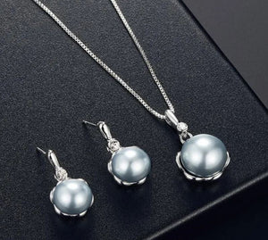 Flower Artificial Gray Pearls Rhinestones Alloy Earrings Necklace Set - Silver