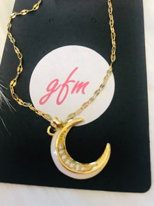 Simple Crescent Shape Titanium Steel Rhinestones Cable Chain  Pendant Necklace